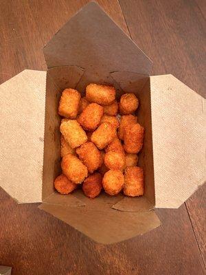 Siracha Large sriracha tots