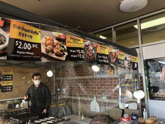 Food vendor at the Entrance