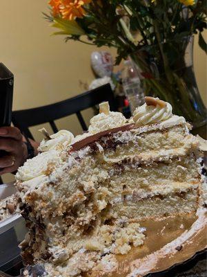 inside 8 inch tiramisu cake $33.99