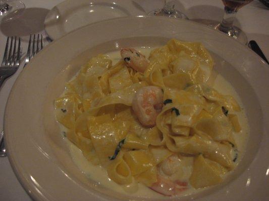 Fettuccine Alfredo with shrimp