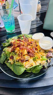 Crispy Chicken and Bacon Salad -- sub grilled