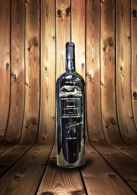 Custom Wine bottle, glass engraving.