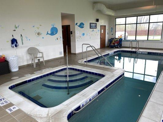 Aquatic therapy pool