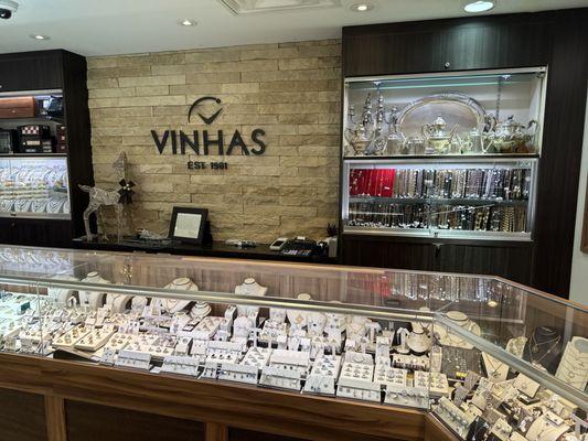 Vinhas Jewelers