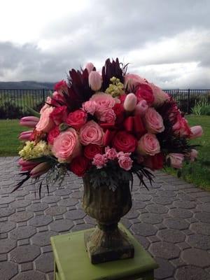 Large urn arrangement