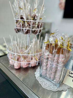 Cake pops & Chocolate w/caramel pretzel rods