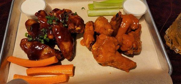 Dozen Wings Flavor: BBQ & Dont Fear the Reaper (Carolina BBQ + Carolina Reaper)