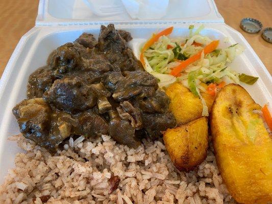 Curry goat plate!