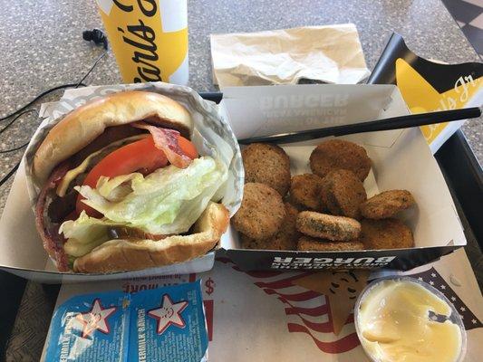 Diablo Burger Combo includes 2x Jalapeño poppers. Zucchini instead of fries.  A side of Mayo.