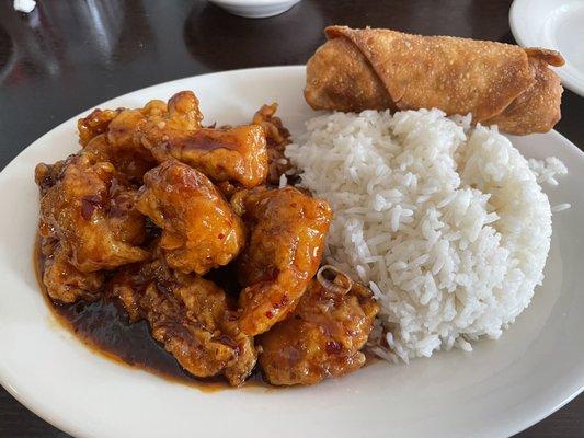 General Tso Chicken lunch combo!