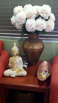 Nicely appointed lobby area at ITM Thai Massage.