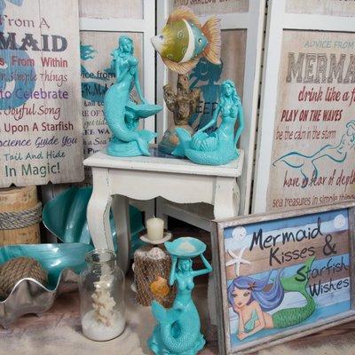 Wholesaler of Coastal and Beach Gifts, Home Décor Merchandise, and Furniture