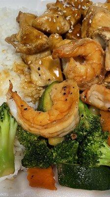 Chicken and shrimp hibachi with white rice