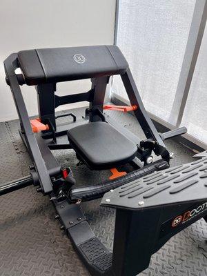 Hip Thrust machine