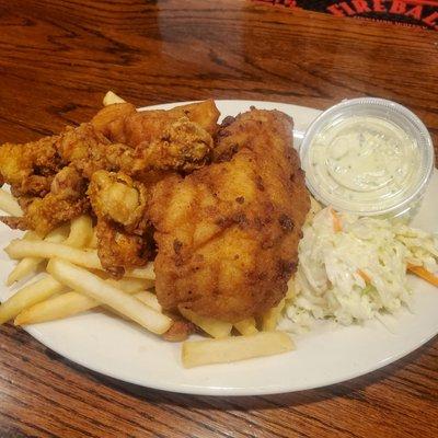 Seafood Trio Platter....fried wholebelly clams, haddock, & scallops