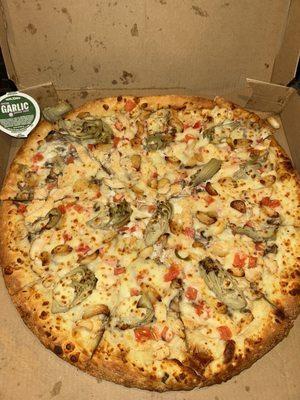 large garlic chicken, artichoke hearts, roasted garlic, mushrooms & roma tomatoes