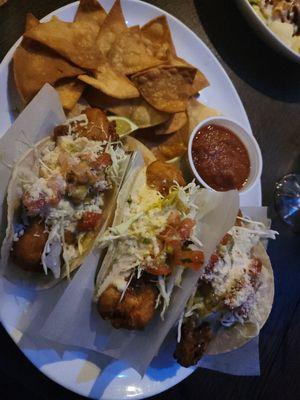 Mahi tuna fish tacos