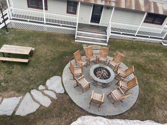 Fire pit & picnic table