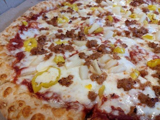 Banana pepper, hot sausage, and pineapple (custom pizza)