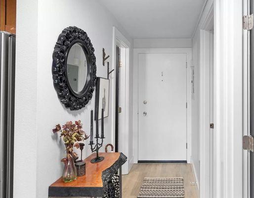 Interior Painting of Walls, ceilings, doors, door frames, door trim and baseboards throughout this beautiful Seattle Condo.