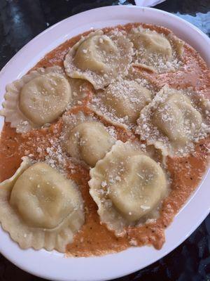 Shrimp ravioli IG: @mags.foodie