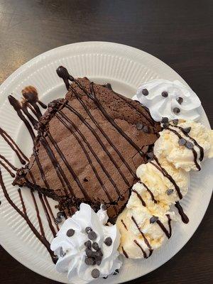 Brownie with ice cream