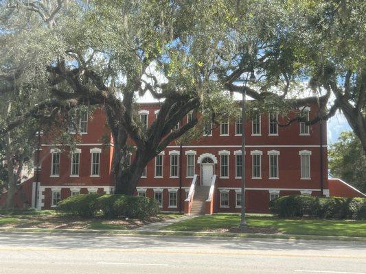 Is this courthouse across the street to blame for supernatural happenings in the park?