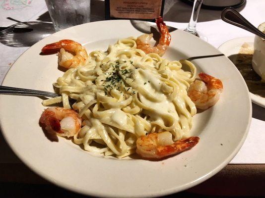 Alfredo Pasta with shrimp