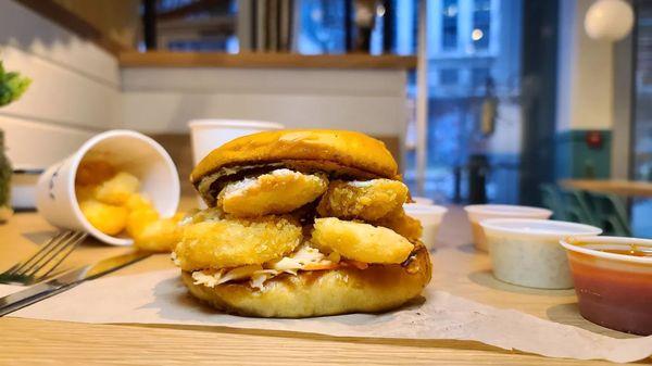 Fried shrimp sandwich