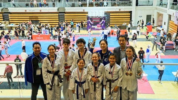 13 Sparring competitors
 9 Gold + 2(extra divisions)
 3 Silver
 1 Bronze