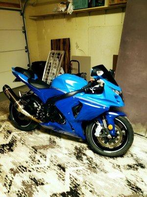 Light blue on the top, dark blue on the lower half.  JBD Customs did an awesome job with this GSX R1000