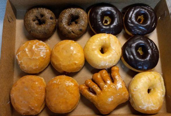 A dozen assorted dounuts.