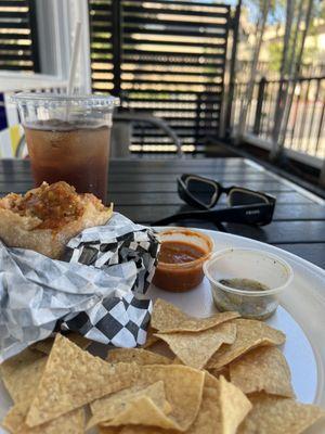 Breakfast burrito, chips & salsa, fountain drink