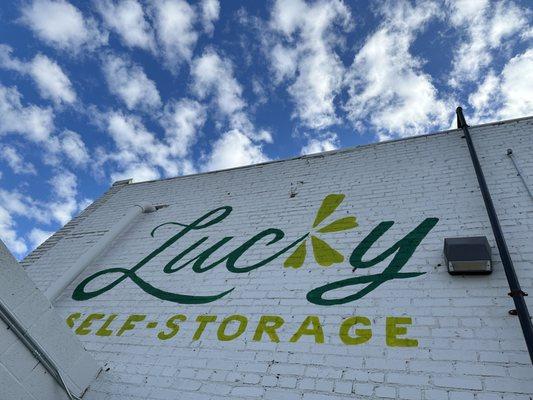 Lucky Self Storage Logo