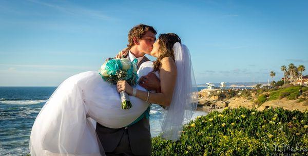 Bride and groom at Cuvier Park in La Jolla