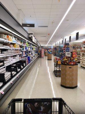 Stop & Shop Southbury CT. Very clean, well kept, and remodeled.