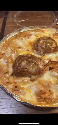 Baked ziti with meatballs