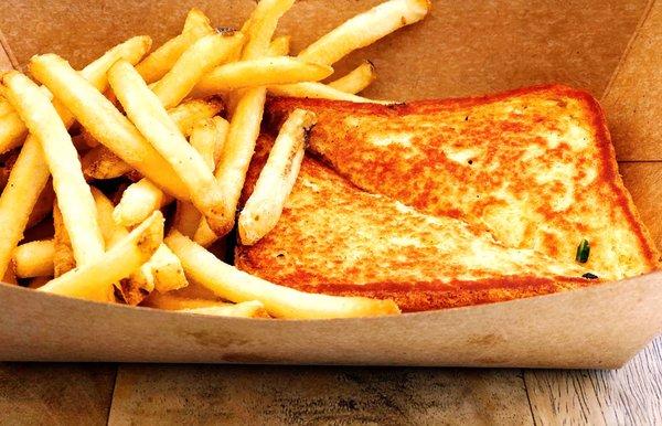 Grilled cheese sandwich with fries