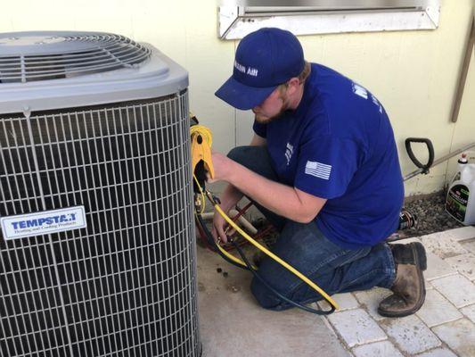 Maxon Air only employees technicians that are committed to providing the same quality and honest service.