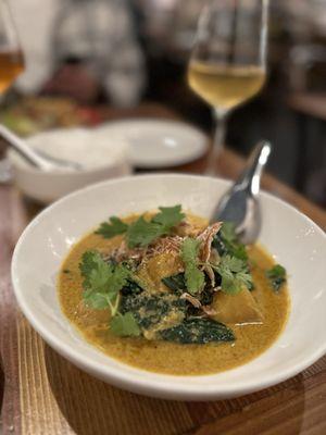 Yellow curry with tofu