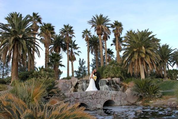 A bride and groom at Rhodes Ranch Golf Club.