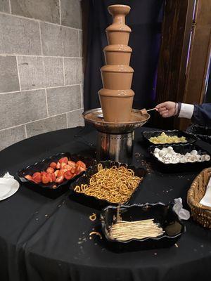 Chocolate fountain