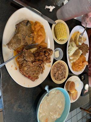 Meatloaf, smothered pork chop, bbq pork butt, brisket,  chicken n dumplings, my plate was empty when I left.