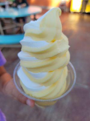 Pineapple and vanilla soft serve swirl!!! Yum!!