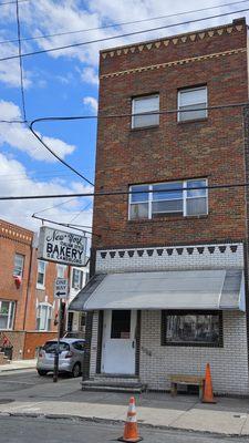 New York Bakery