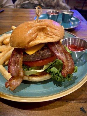 Burger w/bacon