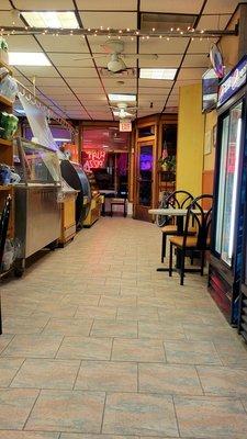 Interior (12/20/21). @RizzosBakery #JerseyCity #ItalianFood #Bakery #Pizza #Pasta #Cannoli #FoodPorn