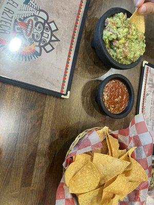 8.oz Guacamole Salsa and Chips