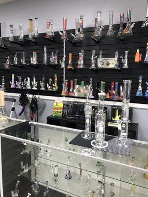 So many choices of water bongs