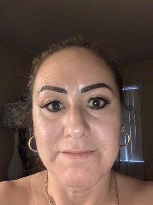 Eyebrow touch up